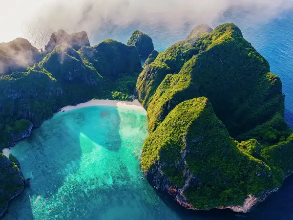 Excursion to Phi Phi